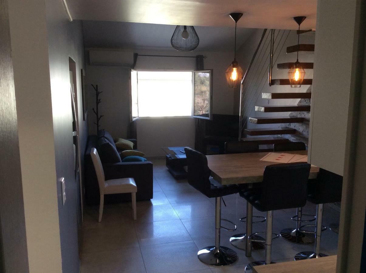 Appartement De Vacances Au 1Er Etage 45M2 アンティーブ エクステリア 写真
